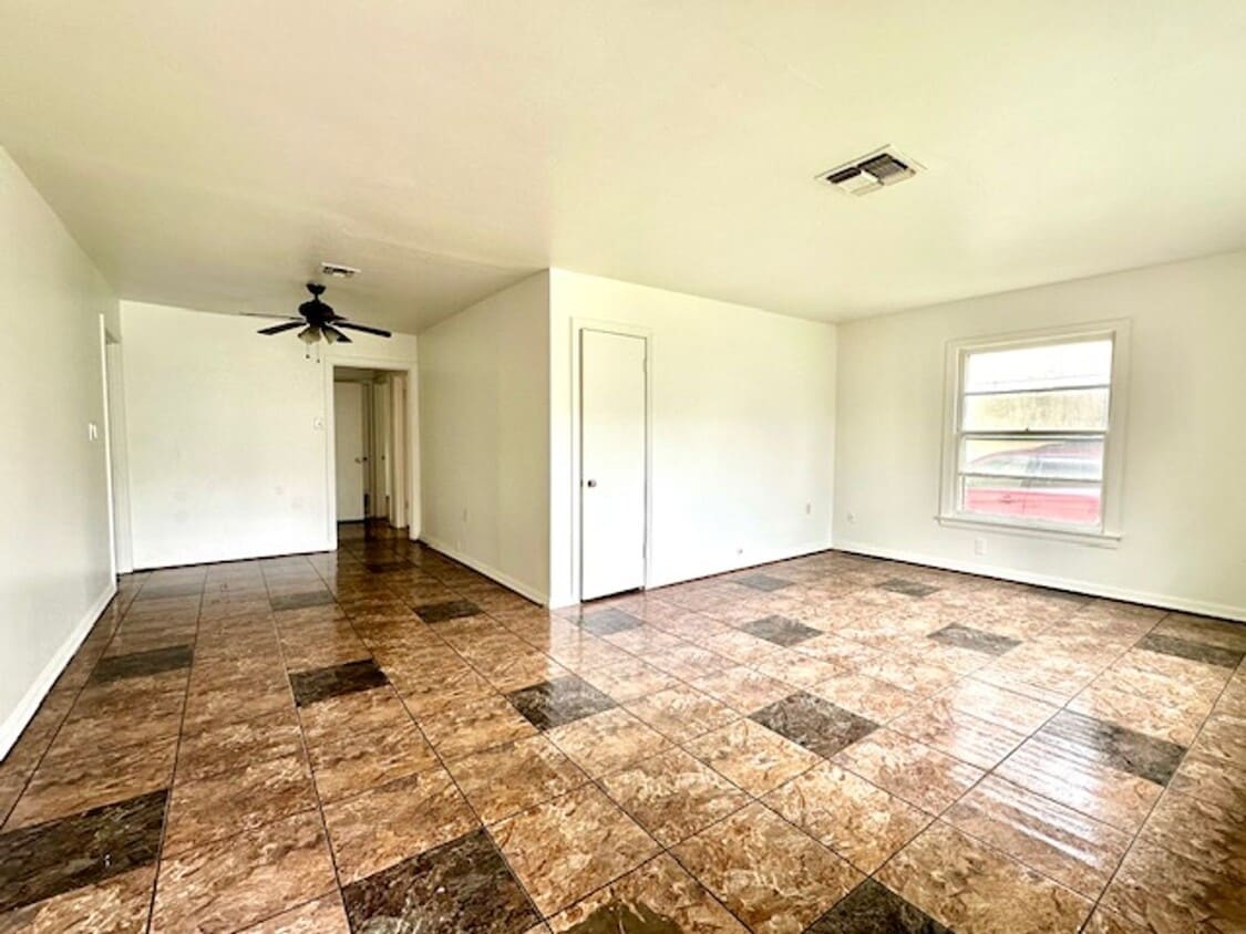 Building Photo - 3708 Frederick Ave