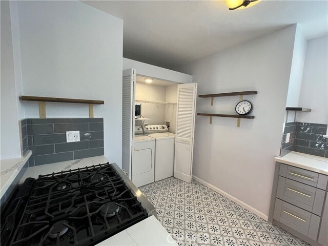 Foto del edificio - 4447 E 14th St