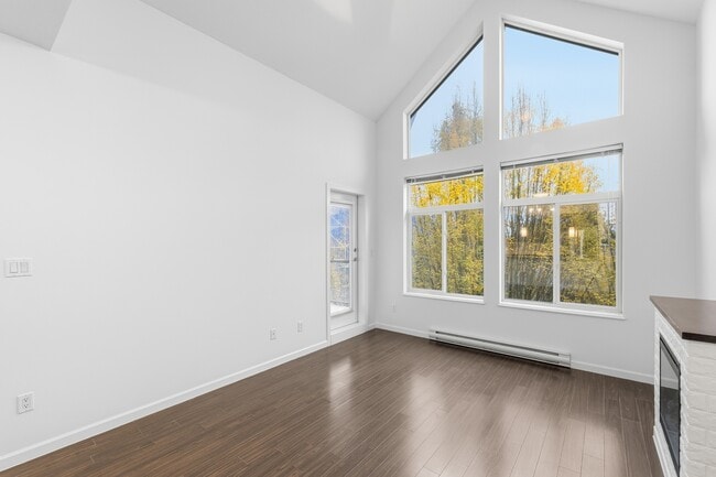 Building Photo - 15388-15101 101 Ave