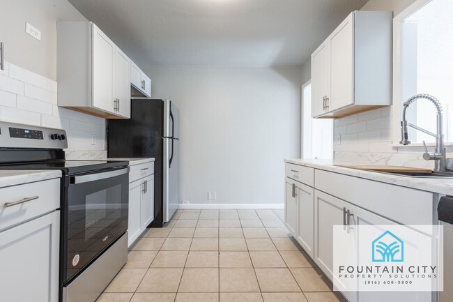 Building Photo - 1307 NE 56th Terrace