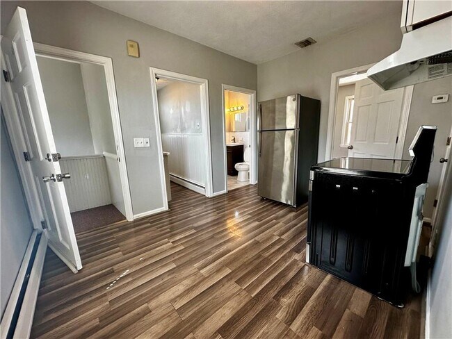 Foto del edificio - 834 Central Ave