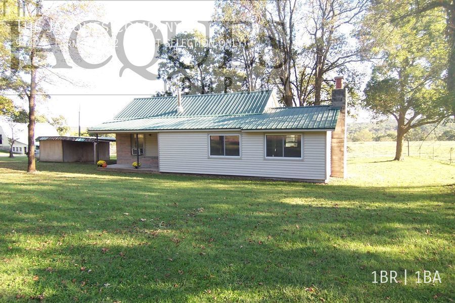 Primary Photo - 9442 E Farm Rd 2
