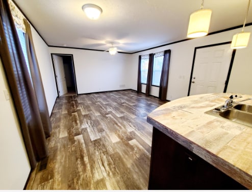 Building Photo - 7028 Bayview Dr