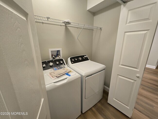 Foto del edificio - 164 Austin Ave