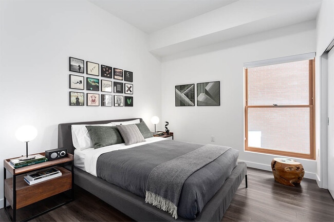 Building Photo - The MacLaren