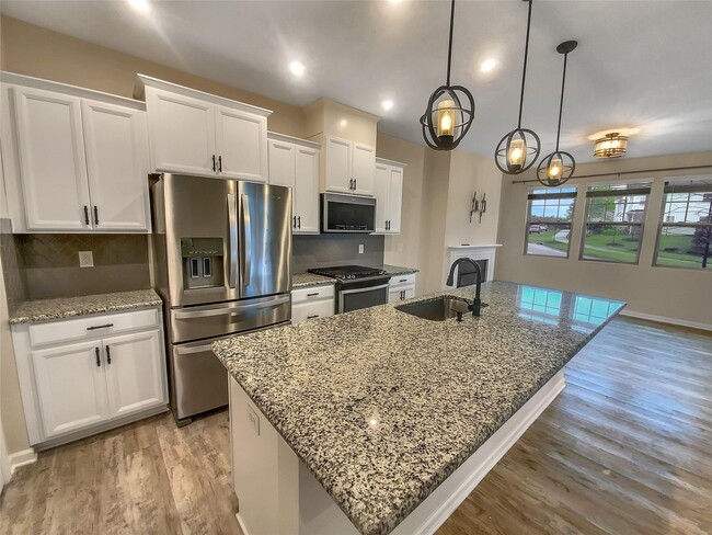 Building Photo - 11052 Chalkbark Ln