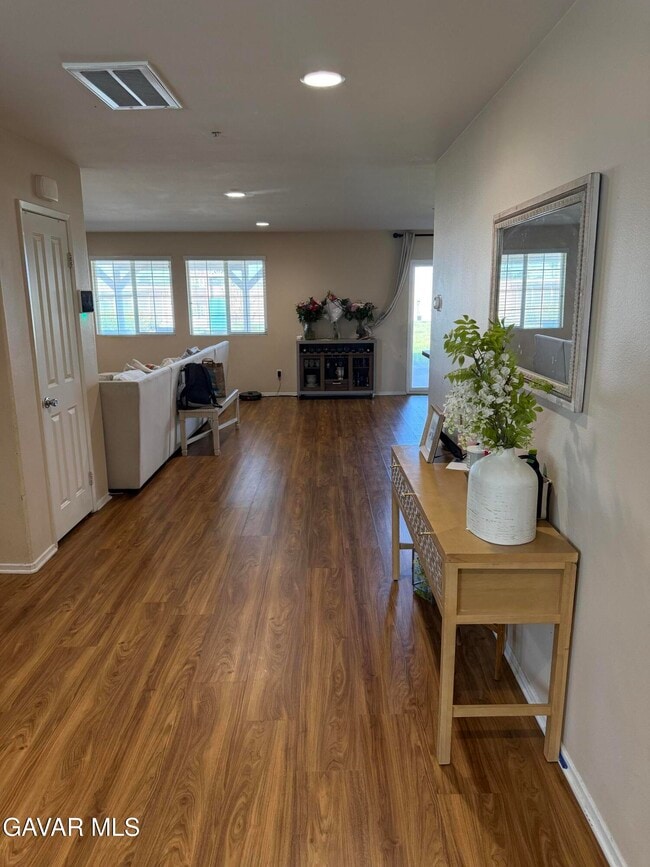 Foto del edificio - 44326 Ryckebosch Ln