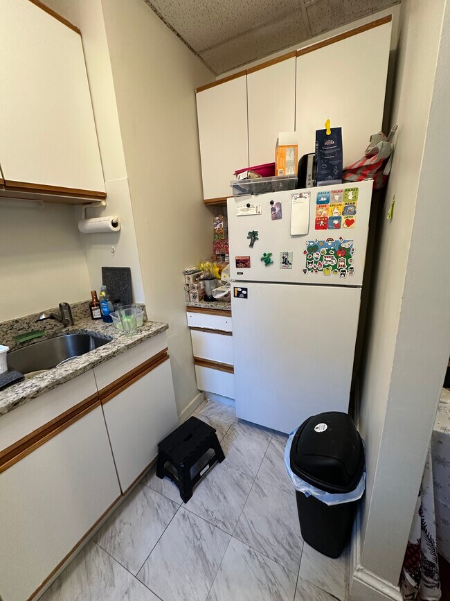 Foto del edificio - 195 Winthrop Rd