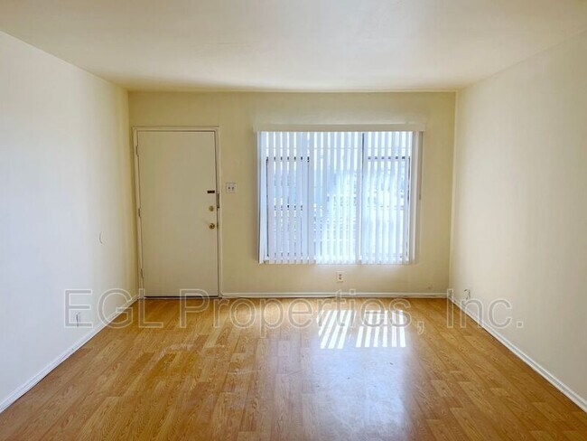 Foto del edificio - 5918 S W Blvd