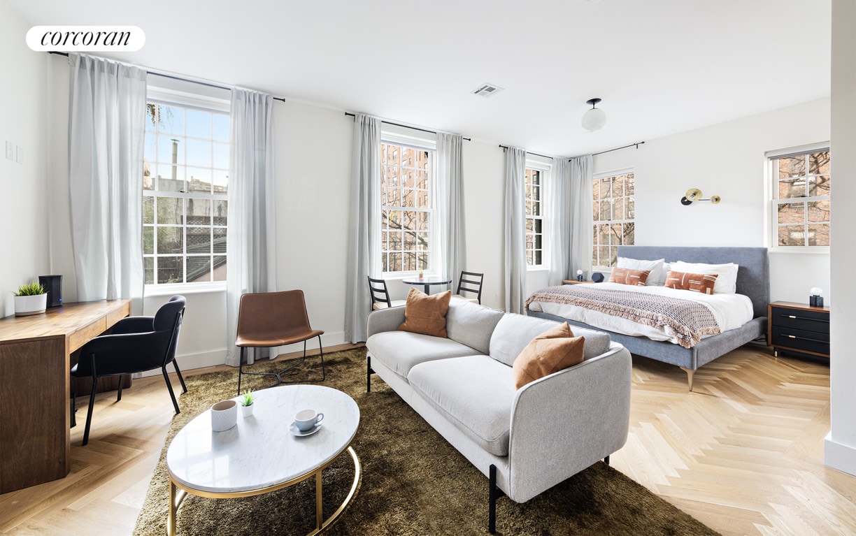 Foto principal - 463 W 24th St