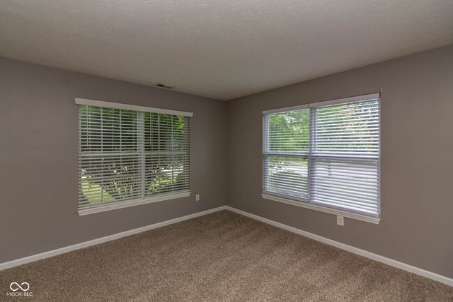 Building Photo - 7646 Sand Run Ct