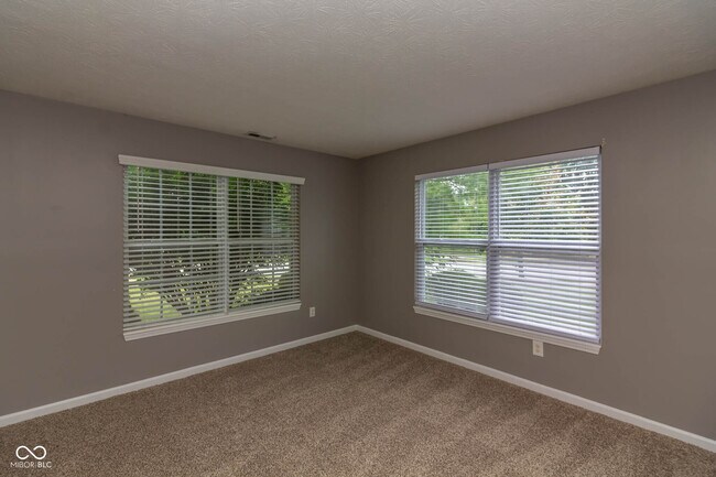 Foto del edificio - 7646 Sand Run Ct