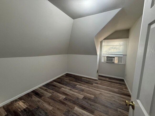Building Photo - 329-1 Lexington Ave – 2 Bedroom Duplex wit...