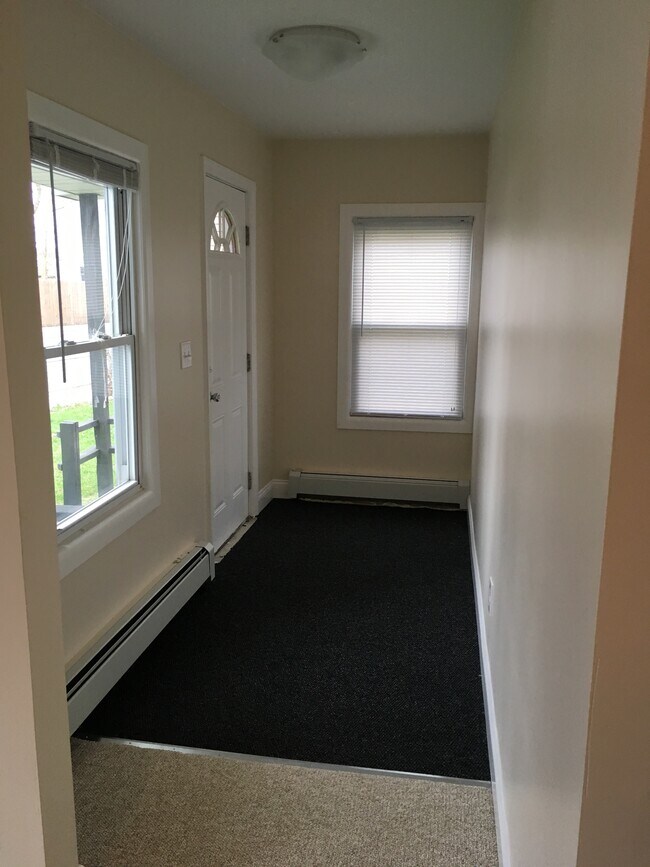 Foto del edificio - 799 Hudson Ave