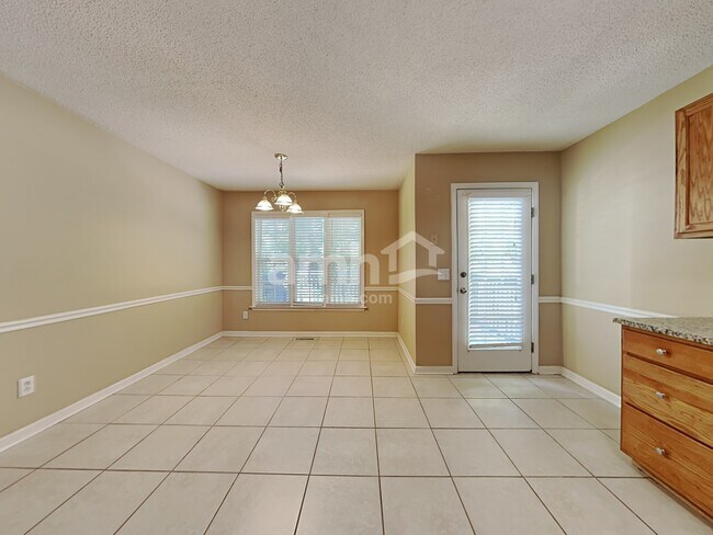 Building Photo - 5160 Windsbury Ridge Rd