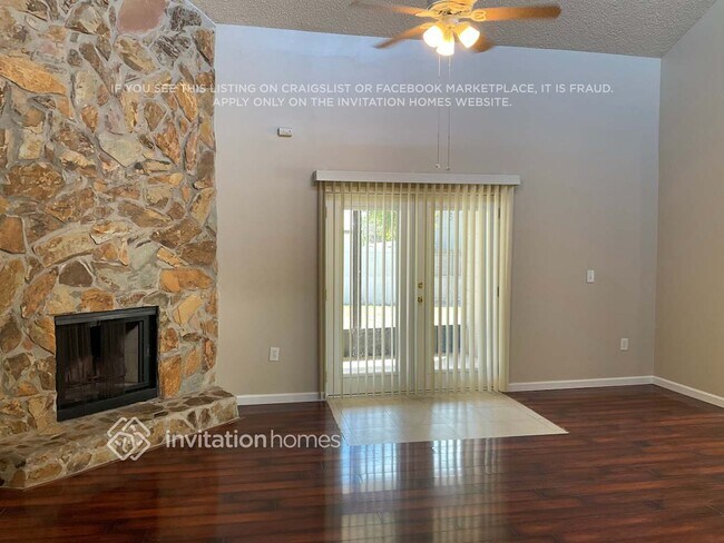 Building Photo - 341 Santiago Ct