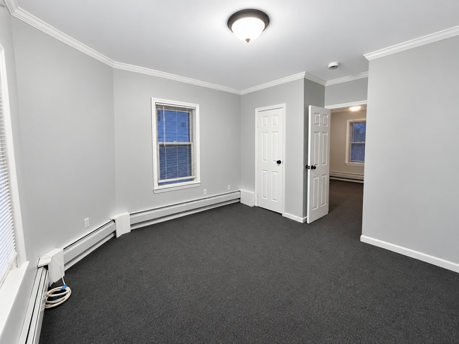Building Photo - 630 Ridge St