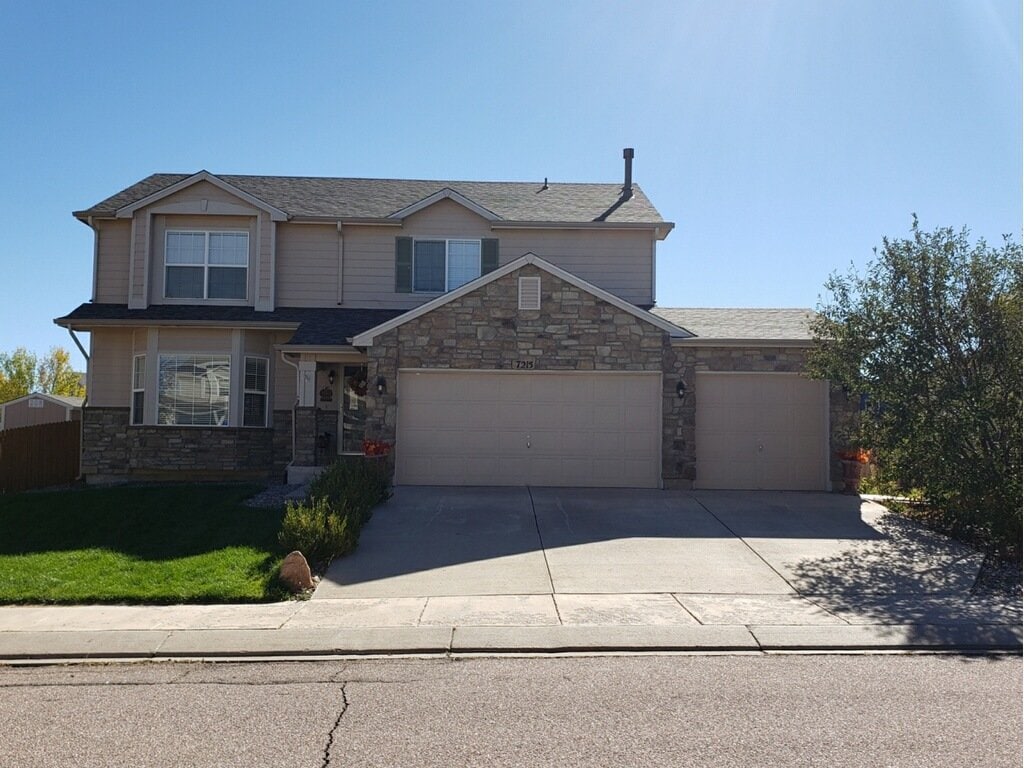 Primary Photo - Well maintained home
