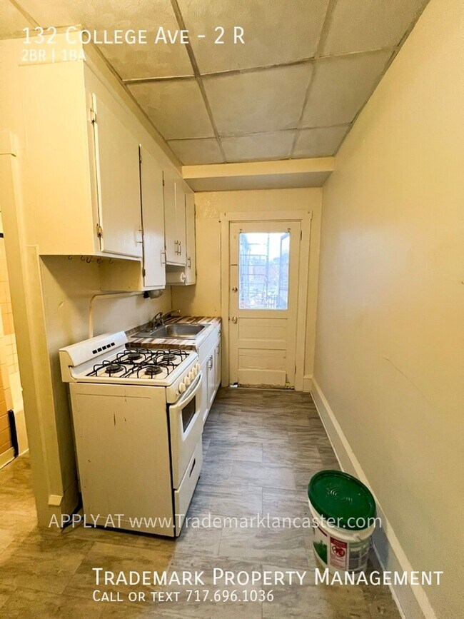 Foto del edificio - 132 College Ave