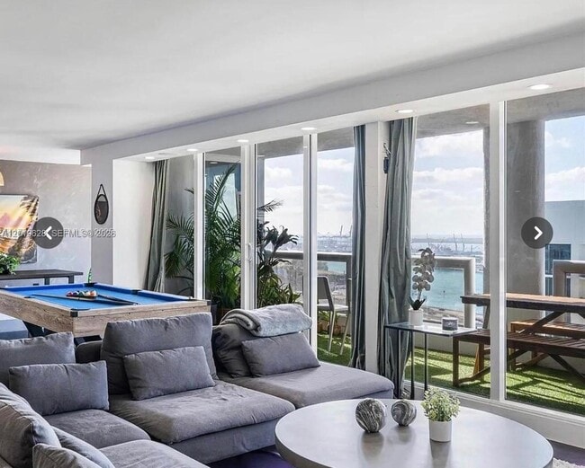 Foto del edificio - 1717 N Bayshore Dr