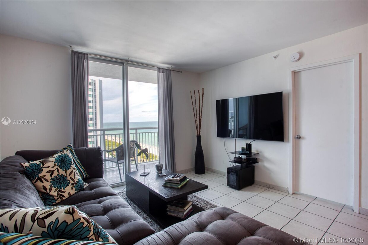 Foto principal - PORT ROYALE CONDO UNIT