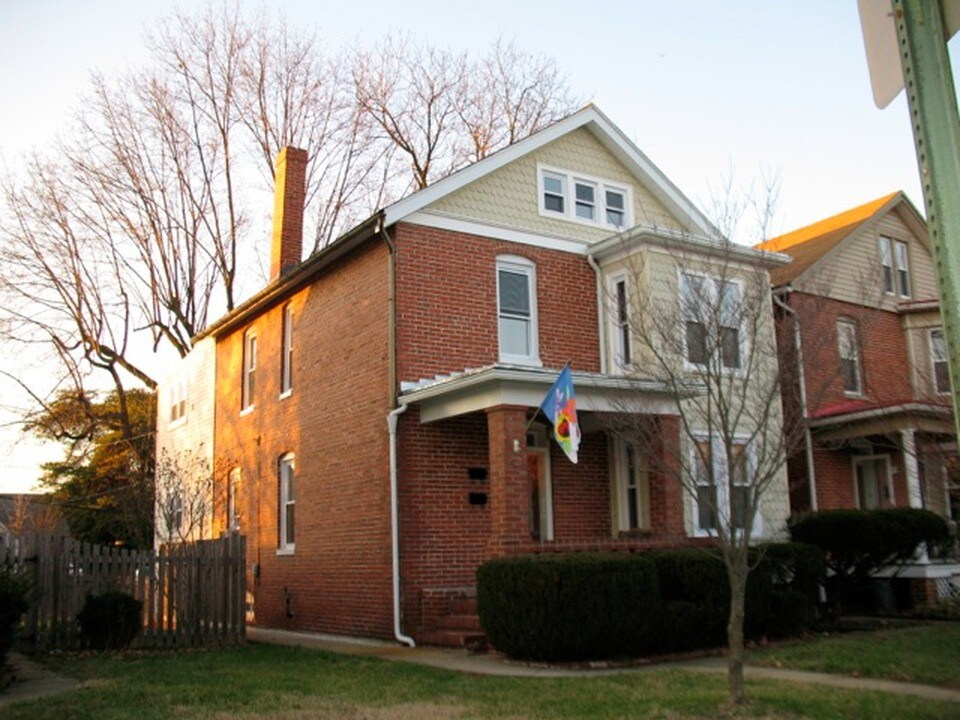 907 N. Market St. - 907 N Market St