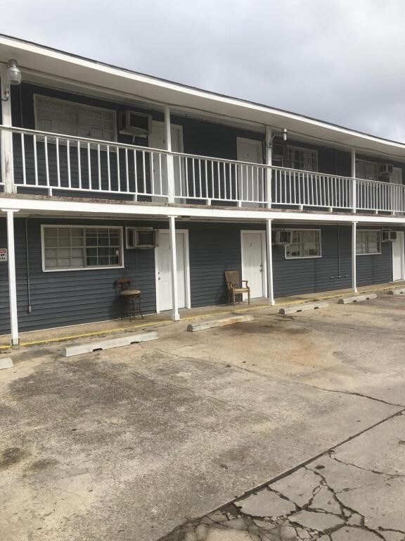Primary Photo - 4527 Tigerland