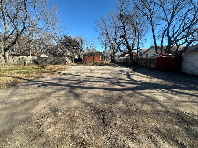 Foto del edificio - 1039 S Laura Ave