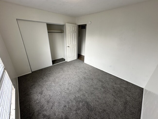 Foto del edificio - 1795 W 500 N SLC