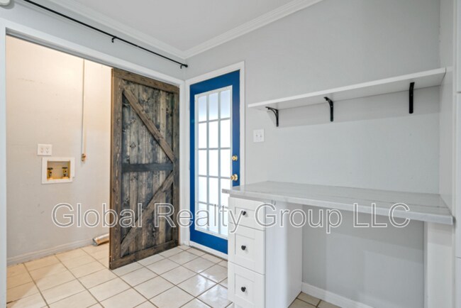 Foto del edificio - 940 Hayselton Ave