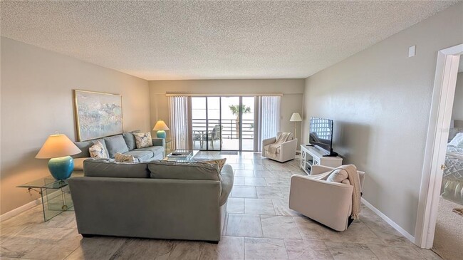 Building Photo - 363 Pinellas Bayway S