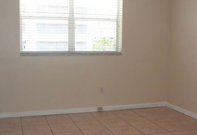 bedroom - 1770 79th Street Causeway