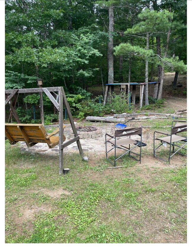 Building Photo - 11 Silver Leaf Ln
