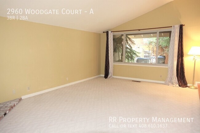 Foto del edificio - 2960 Woodgate Ct
