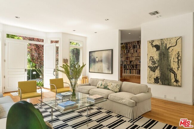 Foto del edificio - 454 Sycamore Rd