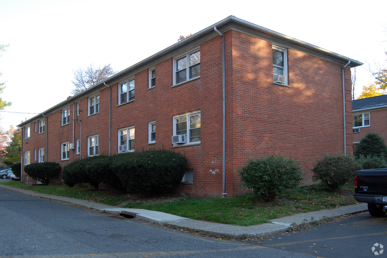 Foto del edificio - Courtland Garden Apartments