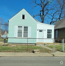 Building Photo - 1832 N Gale Ave
