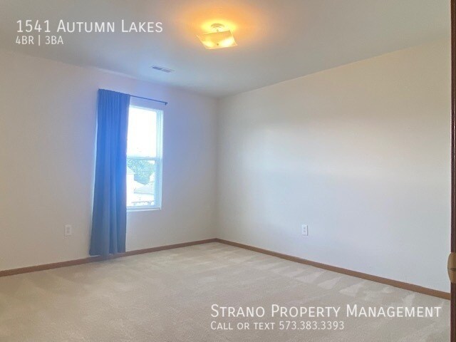 Building Photo - 1541 Autumn Lakes Ln