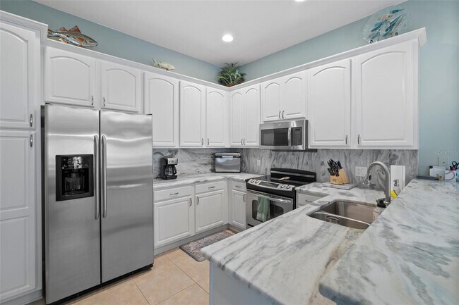 Foto del edificio - 2121 Burgos Dr