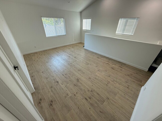 Foto del edificio - 6519 Broadway Ave