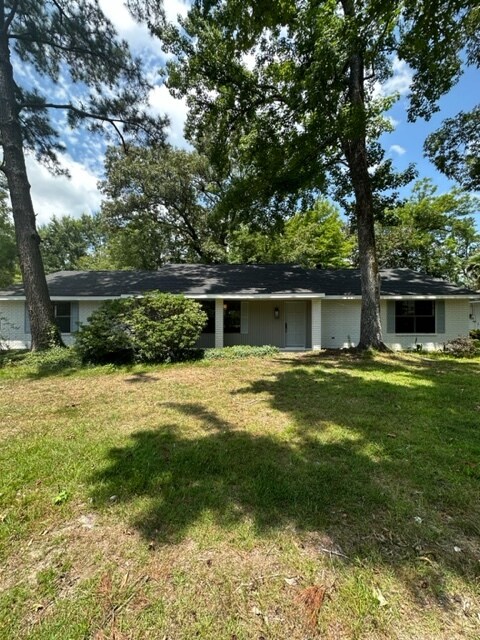 Front View (Landscape coming) - 212 Scotchpine Dr