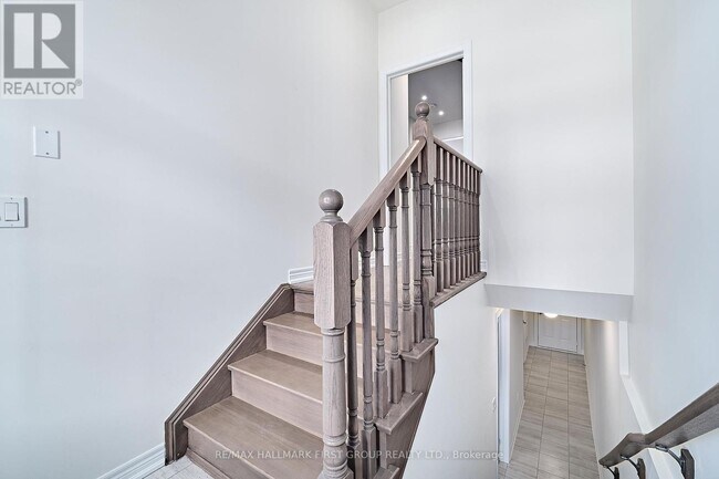 Photo du bâtiment - 2945 Starlight Dr