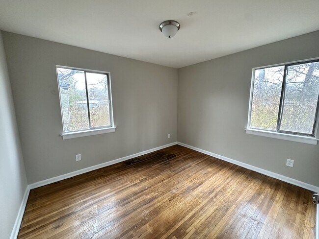 Foto del edificio - 3736 Oak Ave SW