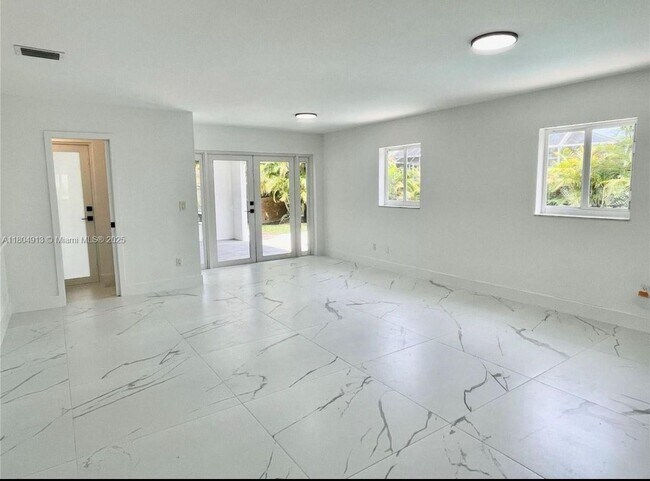 Foto del edificio - 11520 SW 57th St