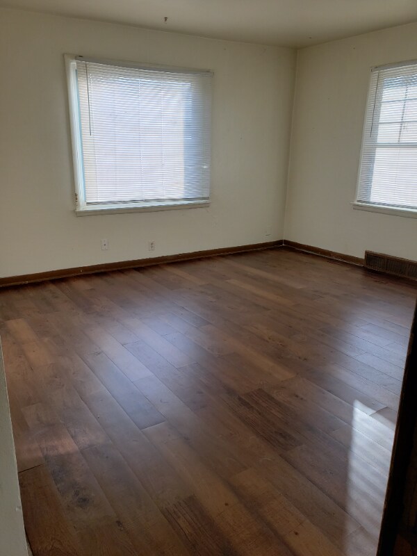 1005 Garfield Ave Unit 3, Rockford, IL 61101 Room for Rent in