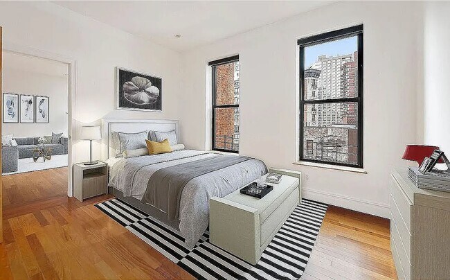 Building Photo - 154 W 70th St