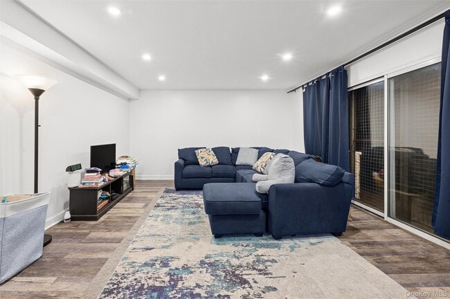 Building Photo - 57 Lorraine Terrace