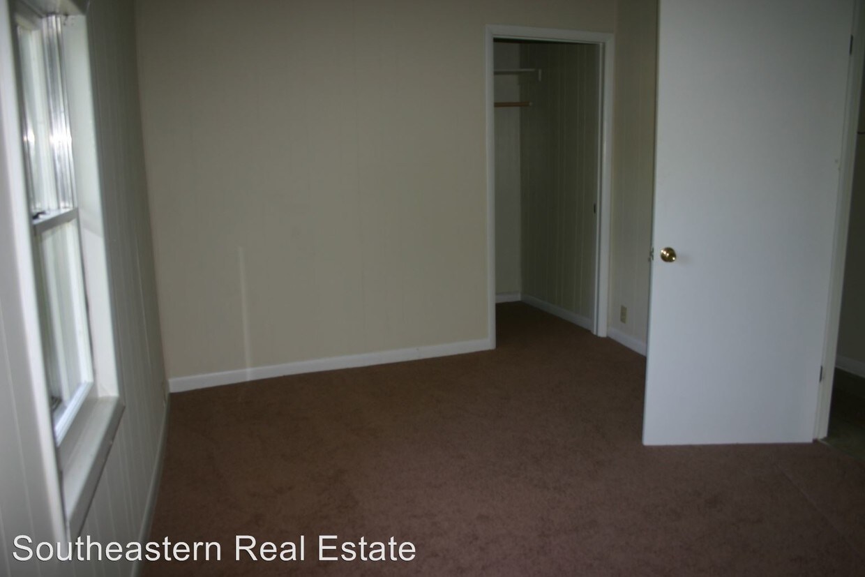 Foto del edificio - 2 br, 1 bath Apartment - 402 S Smith Street