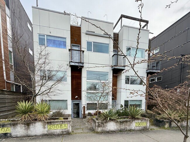 Foto del edificio - 2010 14th Ave S