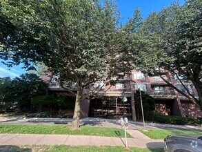 Building Photo - 777 N MacQuesten Pkwy
